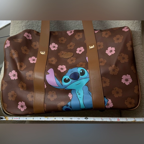 Disney “Stitch” Bioworld NWT 20” Rolling Duffle Bag Luggage Brown Lilo & Stitch - Picture 2 of 11